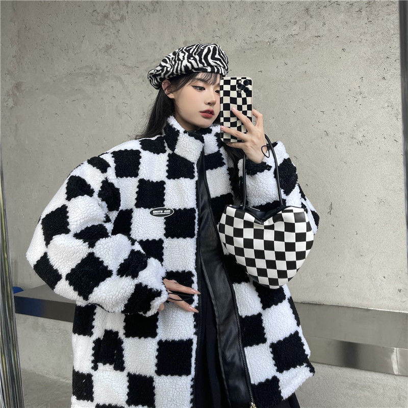 値下げ ムートンコート ライダース ジャケット レディース アウター ボア ブルゾン 裏起毛 おしゃれ 防寒 レザー 冬 ロング丈 暖かい 毛皮コート 表裏2通りの着こなし 値下げ ムートンコート ライダース ジャケット レディース アウター ボア ブルゾン 裏起毛 おしゃれ 防寒 レザー 冬 ロング丈 暖かい 毛皮コート 表裏2通りの着こなし