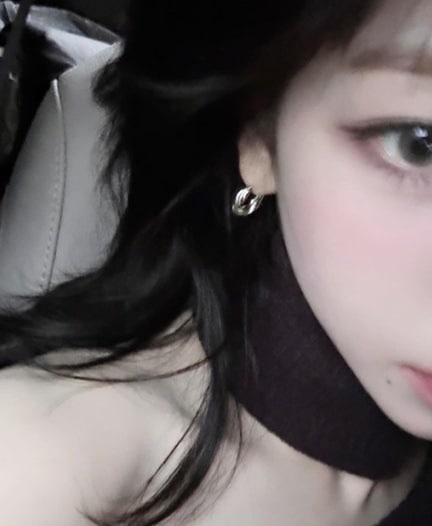 [AESPAカリナ LE SSERAFIMウンチェ着用]Classic Curve Earrings AESPAカリナ LE SSERAFIMウンチェ着用]Classic Curve Earrings