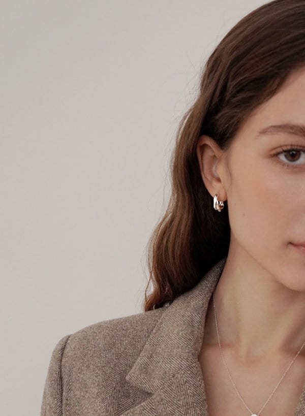 [AESPAカリナ LE SSERAFIMウンチェ着用]Classic Curve Earrings just LoveR.(ジャストラバー) - Aespaカリナ/LESSERAFIM