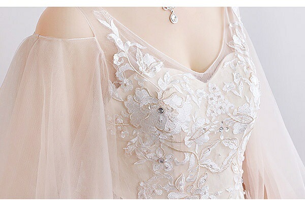 ウェディングドレス マーメイド 白 ライトシャンパン 大きいサイズ 袖あり 着痩せ ぽっちゃり 花嫁 結婚式 二次会 ドレス 編み上げタイプ レース ロングドレス トレーンドレス ウエディングドレス