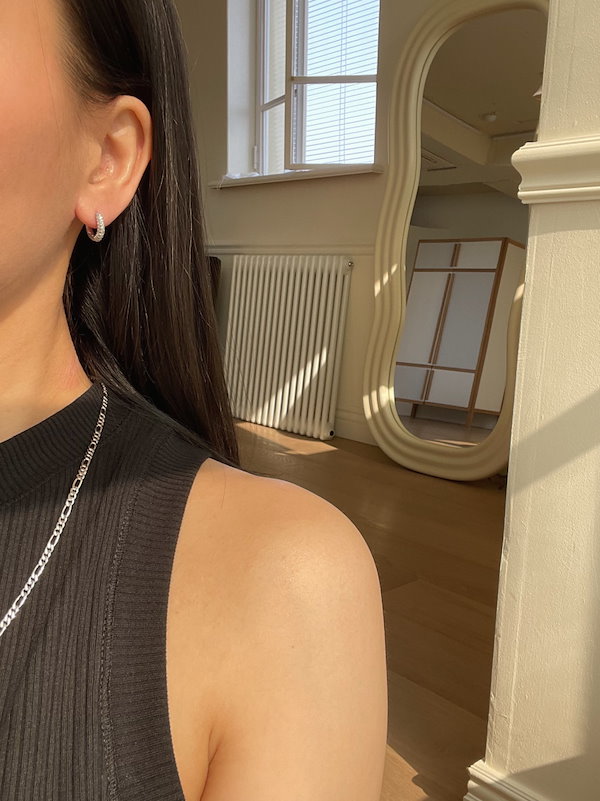 【justLoveR.】Revlon Earrings ピアス ★BTS SUGA着用★ ユンギ Qoo10] justLoveR. [BTS SUGA着用]Revlonイヤ