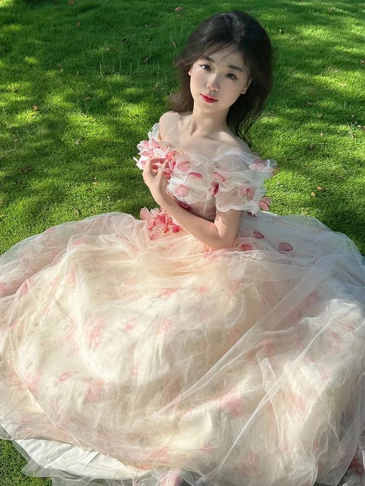 法超仙のイブニングドレスの女性の肩の高級感成礼の受験生の日の宴会の王女のスカート 法超仙のイブニングドレスの女性の肩の高級感成礼の受験生の日の宴会の王女のスカート