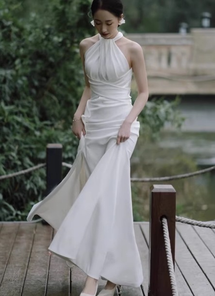 フランス風 ウェディングドレス ホルターネック マーメイドライン 背中見せ 結婚式