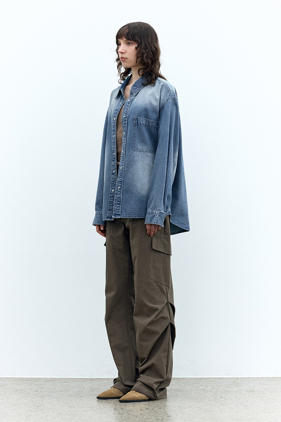 【INSILENCE】 WASHED OVERFIT DENIM SHIRT JACKET : BLUE 【INSILENCE】 WASHED OVERFIT DENIM SHIRT JACKET : BLUE