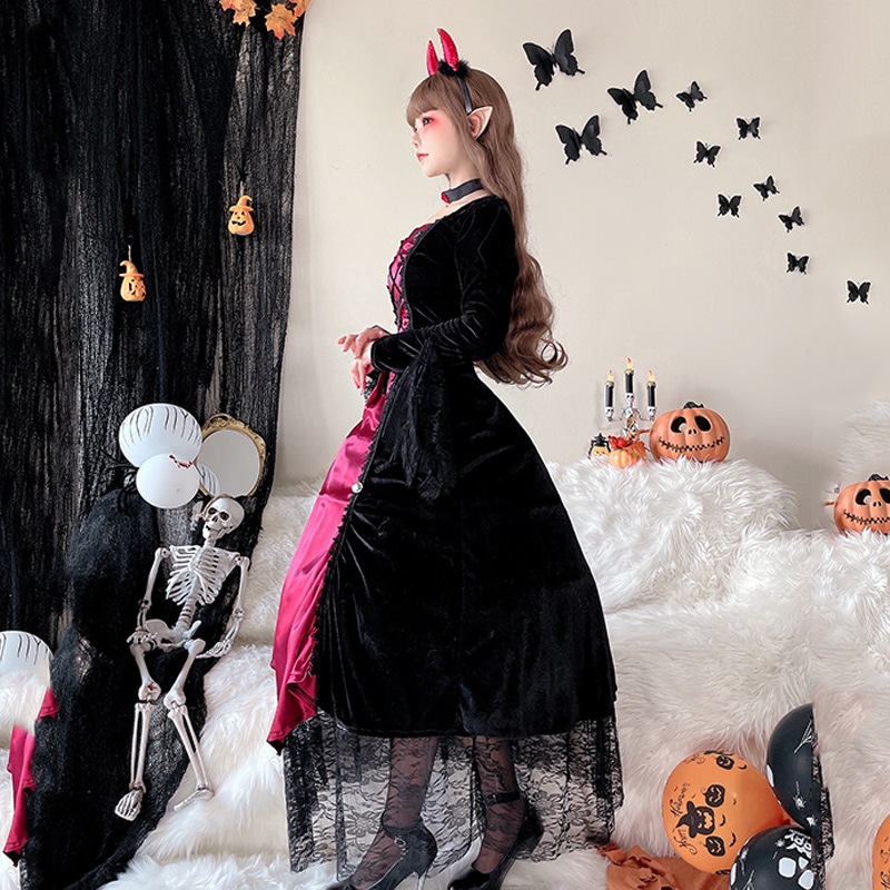 ハロウィーン服キャラクターは魔女衣装を演じます ハロウィーン服キャラクターは魔女衣装を演じます