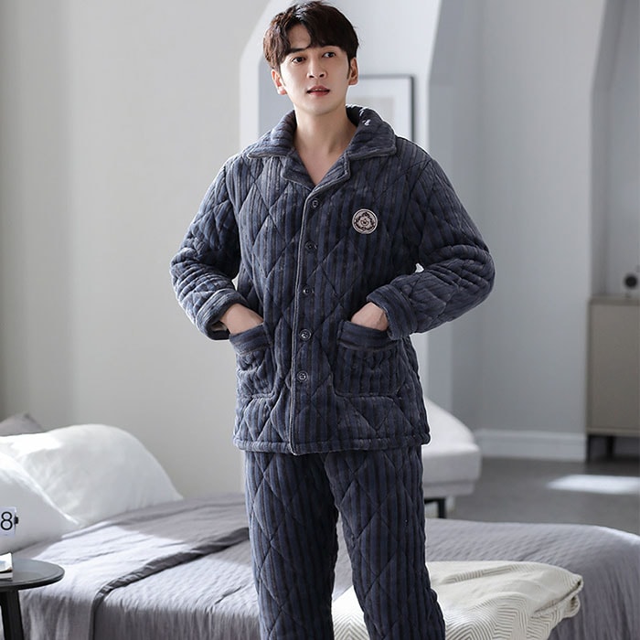 楽天市場】ルームウェア もこもこ パジャマ 冬 長袖 上下セット 前開き フード付き 寝巻き 部屋着 暖かい あったか 着ぐるみ モコモコ 大人用  ふわふわ 動物 レディース 女性用 ガウン かわいい 可愛い ギフト プレゼント dh127n1n1jc : グレースショップ 【送料無料 ... [YUNCLOS] ルームウェア ふわふわ 寝巻き 長袖パジャマ 前開き 冬 超厚手 部屋着 柔らか 暖かい 防寒対策 上下セット