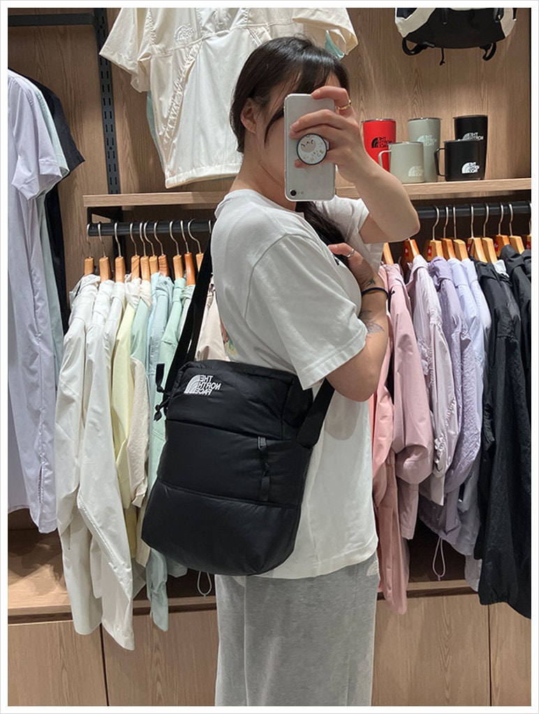 NN2PQ87 NUPTSE CROSSBODY WHITE LABEL ホワイトレーベル ヌプシ ダウン バッグ かばん ショルダーバッグ ミニバッグ クロスバッグ 斜め掛け 受納 クロスバッグ NN2PQ87 NUPTSE CROSSBODY WHITE LABEL ホワイトレーベル ヌプシ ダウン バッグ かばん ショルダーバッグ ミニバッグ クロスバッグ 斜め掛け 受納 クロスバッグ