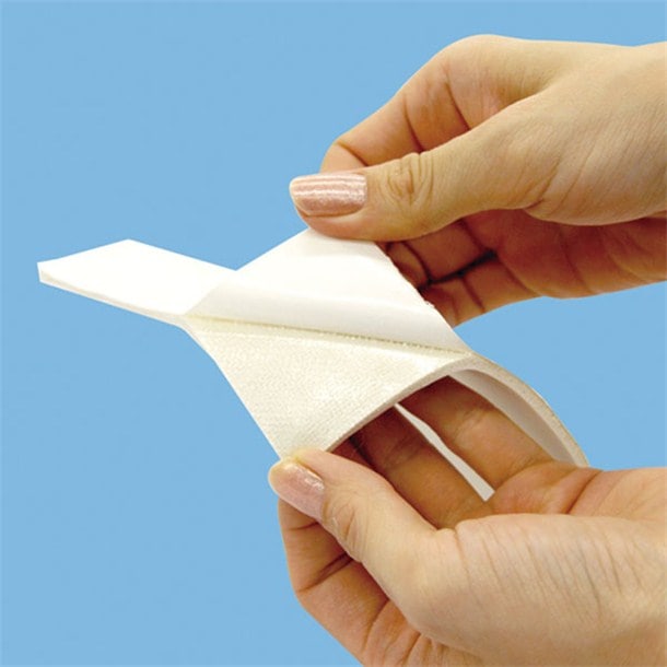 ミューラー Mueller フォームラバー オープンセル ノリ付キ(ロール状) ボディケアアイシング (060251)