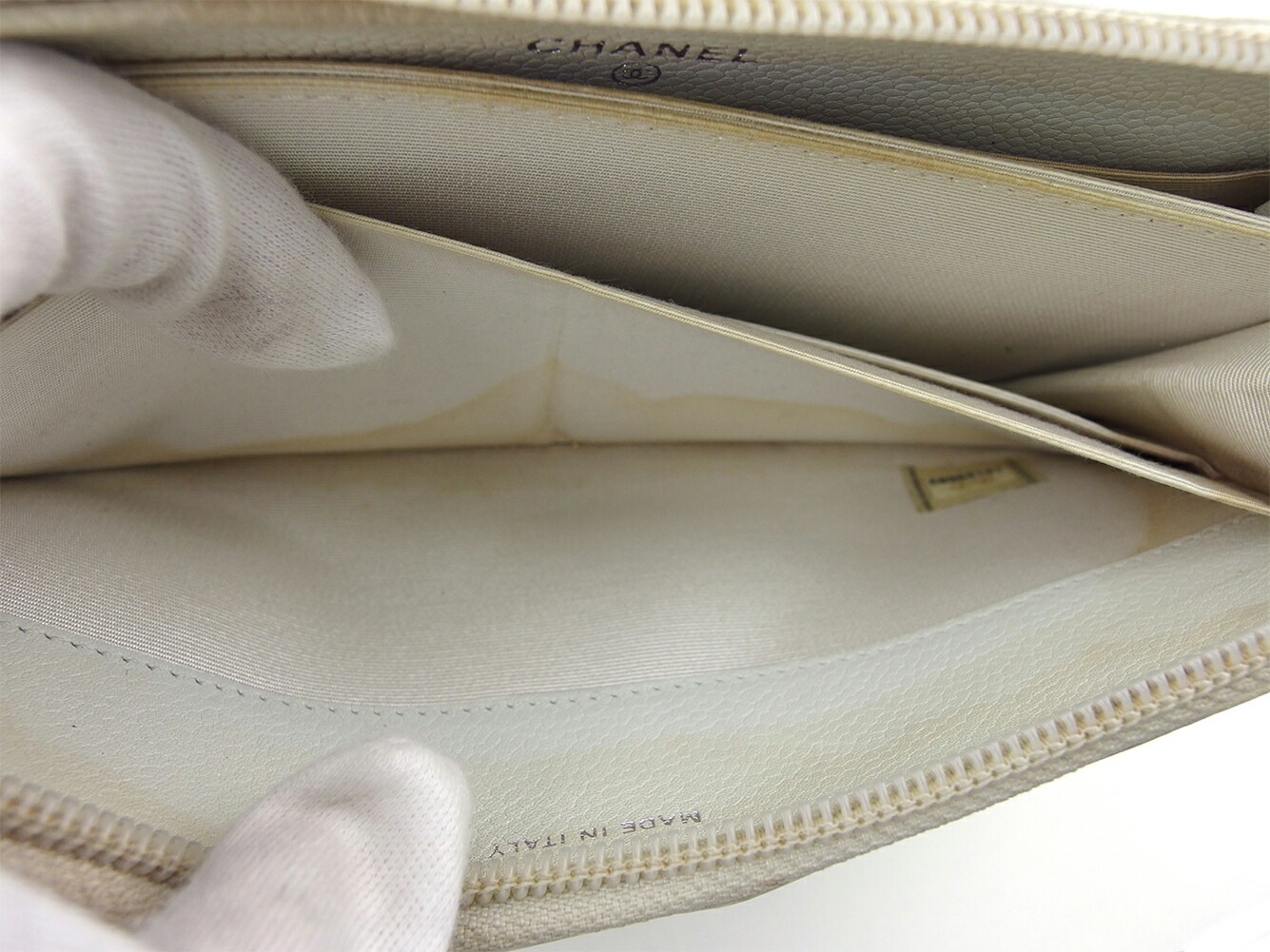 長財布 ラウンドファスナー 財布 ココマーク レディース オールドシャネル ホワイト 白 シルバー 中古 長財布 ラウンドファスナー 財布 ココマーク レディース オールドシャネル ホワイト 白 シルバー 中古