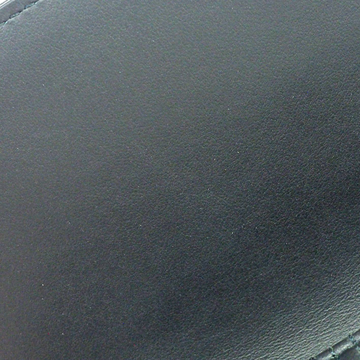 【新品同様】バーバリー ラウンドファスナー キルティング ゴールド金具 Lola レディース 【長財布(小銭入れあり)】 【新品同様】バーバリー ラウンドファスナー キルティング ゴールド金具 Lola レディース 【長財布(小銭入れあり)】