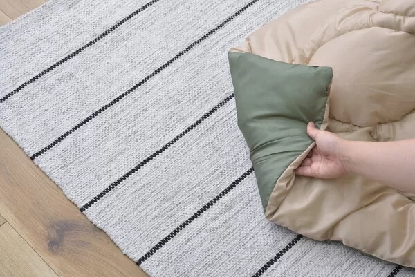 東谷 コタツ布団 正方形 W190D190 リバーシブル グリーン(表)ベージュ(裏) / ブラック(表)グレー(裏) 東谷 コタツ布団 正方形 W190D190 リバーシブル グリーン(表)ベージュ(裏) / ブラック(表)グレー(裏)