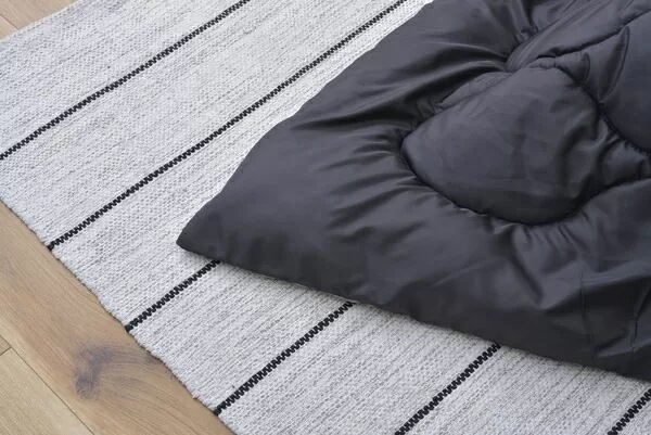 東谷 コタツ布団 正方形 W190D190 リバーシブル グリーン(表)ベージュ(裏) / ブラック(表)グレー(裏) 東谷 コタツ布団 正方形 W190D190 リバーシブル グリーン(表)ベージュ(裏) / ブラック(表)グレー(裏)