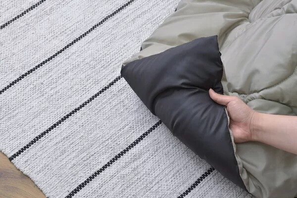 東谷 コタツ布団 正方形 W190D190 リバーシブル グリーン(表)ベージュ(裏) / ブラック(表)グレー(裏) 東谷 コタツ布団 正方形 W190D190 リバーシブル グリーン(表)ベージュ(裏) / ブラック(表)グレー(裏)