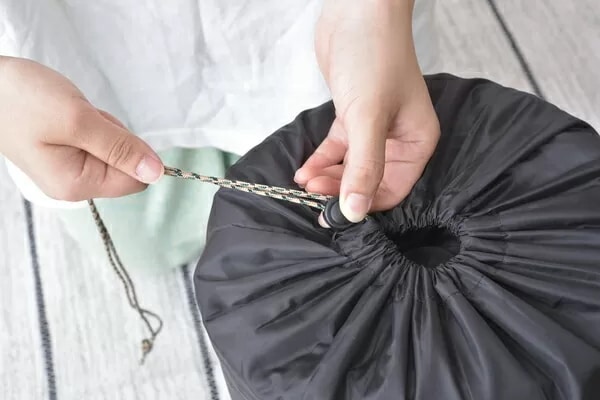 東谷 コタツ布団 正方形 W190D190 リバーシブル グリーン(表)ベージュ(裏) / ブラック(表)グレー(裏) 東谷 コタツ布団 正方形 W190D190 リバーシブル グリーン(表)ベージュ(裏) / ブラック(表)グレー(裏)