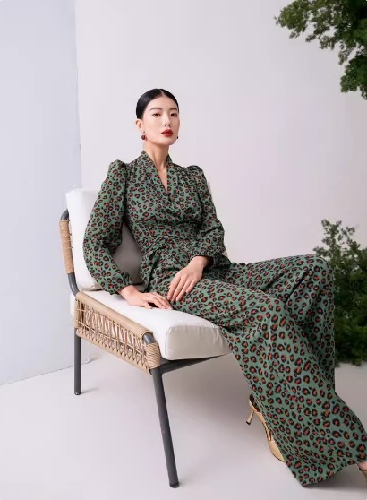 レディース ワンピース オールインワン ワイドパンツ ロング 長袖 Vネック カシュクール スリム ウエストマーク ハイウエスト おしゃれ かっこいい 個性的 主役級 存在感 とろみ感 ワイルド レディース ワンピース オールインワン ワイドパンツ ロング 長袖 Vネック カシュクール スリム ウエストマーク ハイウエスト おしゃれ かっこいい 個性的 主役級 存在感 とろみ感 ワイルド