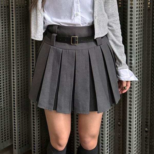 即購可　nodress 灰色ミニスカートnewjeans 着用 即購入ok NODRESS lisa/newjeans着用ミニスカート