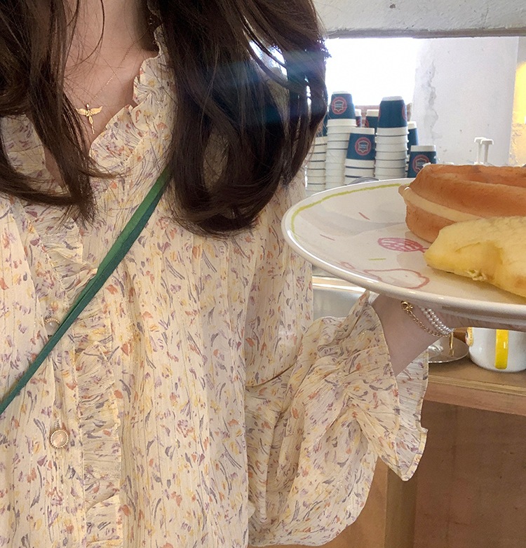 ブラウス シャツ シフォン レディース 長袖 薄手 前開き ボタン フリル ベージュ 花柄 S M お洒落 ゆったり かわいい ガーリー Vネック 着回し お出かけ 普段使い デート ママ カジュアル mdprevattcaulkingandwaterproofing.com