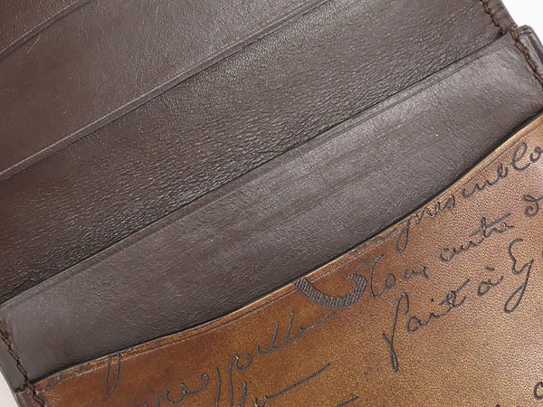 美品ベルルッティカリグラフィインブイアスクリットレザーカードケースパスケース名刺入れブラウンIMBUIA-SCRITTO-V2 美品ベルルッティカリグラフィインブイアスクリットレザーカードケースパスケース名刺入れブラウンIMBUIA-SCRITTO-V2