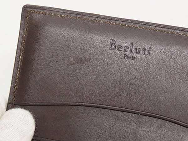 美品ベルルッティカリグラフィインブイアスクリットレザーカードケースパスケース名刺入れブラウンIMBUIA-SCRITTO-V2 美品ベルルッティカリグラフィインブイアスクリットレザーカードケースパスケース名刺入れブラウンIMBUIA-SCRITTO-V2
