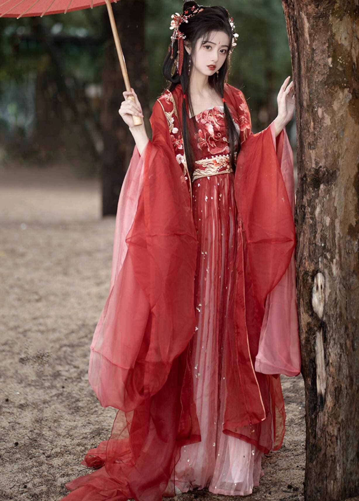 華やか漢服 中華コスプレ衣装 振り袖 引き裾 中国古代服装 九尾狐狸 刺しゅう コスプレ衣装 ワインレッド 姫様 中華衣裳 舞台 ステージ衣裳 演出 撮影 華流 仙女 妖精 コスチューム S M L 華やか漢服 中華コスプレ衣装 振り袖 引き裾 中国古代服装 九尾狐狸 刺しゅう コスプレ衣装 ワインレッド 姫様 中華衣裳 舞台 ステージ衣裳 演出 撮影 華流 仙女 妖精 コスチューム S M L