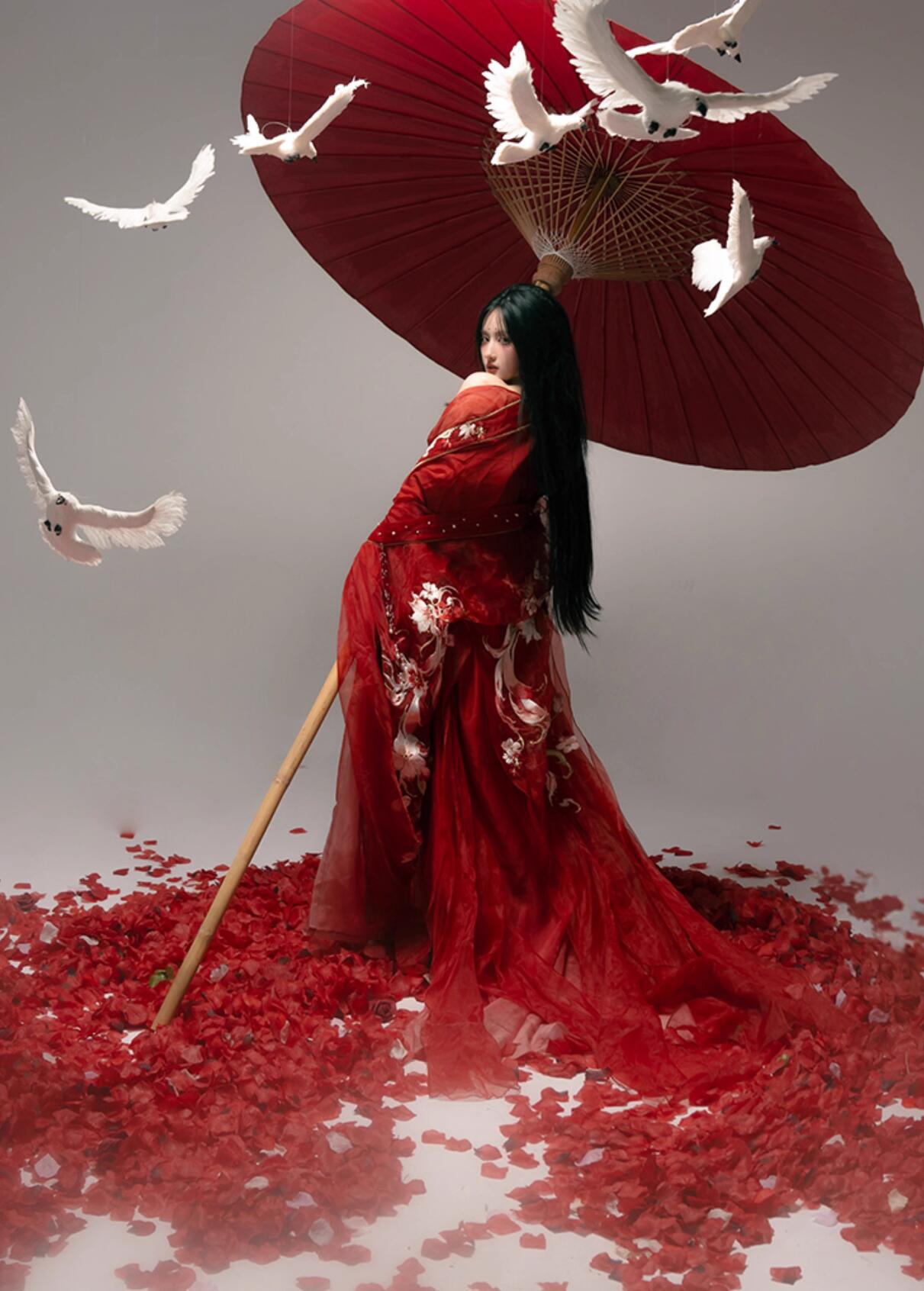 華やか漢服 中華コスプレ衣装 振り袖 引き裾 中国古代服装 九尾狐狸 刺しゅう コスプレ衣装 ワインレッド 姫様 中華衣裳 舞台 ステージ衣裳 演出 撮影 華流 仙女 妖精 コスチューム S M L 華やか漢服 中華コスプレ衣装 振り袖 引き裾 中国古代服装 九尾狐狸 刺しゅう コスプレ衣装 ワインレッド 姫様 中華衣裳 舞台 ステージ衣裳 演出 撮影 華流 仙女 妖精 コスチューム S M L