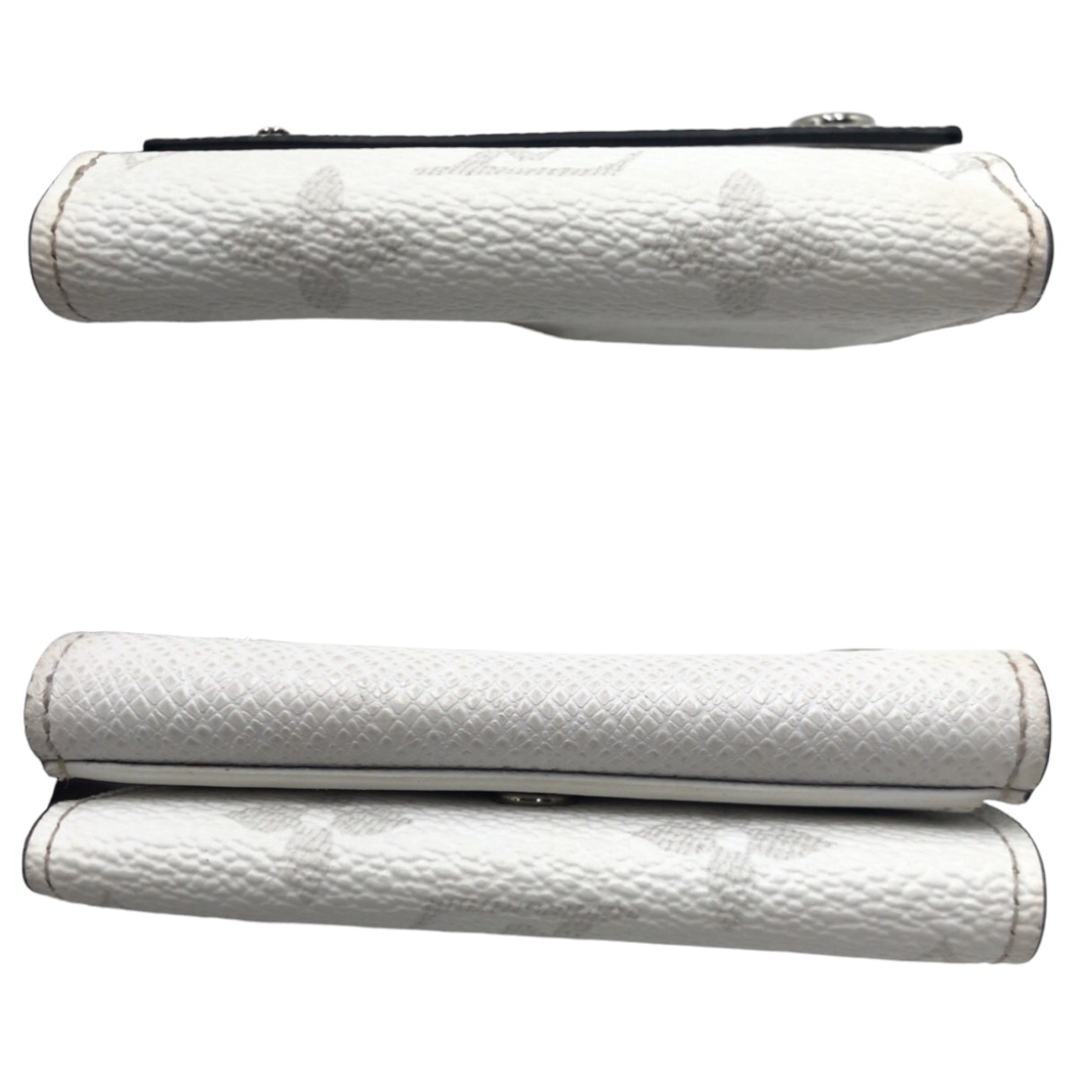 美品 タイガ ラマ ディスカバリー コンパクトウォレット 男女兼用 オプティックホワイト 白 シルバー金具 PVC M30899 折財布 レディース 502861