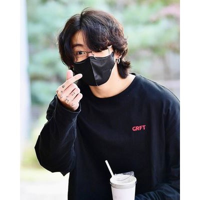 graffitionmind ジョングク着用 ロングスリーブTシャツ