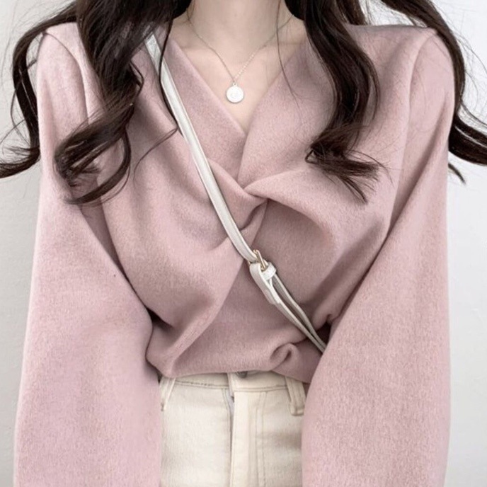 トップス カットソー 袖あり 長袖 ボリューム袖 萌袖 Vネック プリーツ かわいい 大人可愛い きれいめ シンプル 大人 上品 おしゃれ 大人女子 こなれ感 ラブリー キュート ガーリー エレガント トップス カットソー 袖あり 長袖 ボリューム袖 萌袖 Vネック プリーツ かわいい 大人可愛い きれいめ シンプル 大人 上品 おしゃれ 大人女子 こなれ感 ラブリー キュート ガーリー エレガント