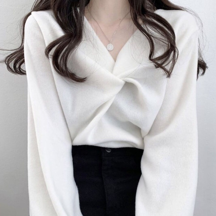 トップス カットソー 袖あり 長袖 ボリューム袖 萌袖 Vネック プリーツ かわいい 大人可愛い きれいめ シンプル 大人 上品 おしゃれ 大人女子 こなれ感 ラブリー キュート ガーリー エレガント トップス カットソー 袖あり 長袖 ボリューム袖 萌袖 Vネック プリーツ かわいい 大人可愛い きれいめ シンプル 大人 上品 おしゃれ 大人女子 こなれ感 ラブリー キュート ガーリー エレガント