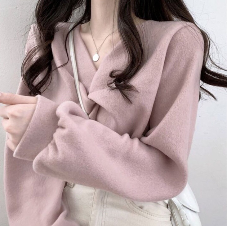 トップス カットソー 袖あり 長袖 ボリューム袖 萌袖 Vネック プリーツ かわいい 大人可愛い きれいめ シンプル 大人 上品 おしゃれ 大人女子 こなれ感 ラブリー キュート ガーリー エレガント トップス カットソー 袖あり 長袖 ボリューム袖 萌袖 Vネック プリーツ かわいい 大人可愛い きれいめ シンプル 大人 上品 おしゃれ 大人女子 こなれ感 ラブリー キュート ガーリー エレガント