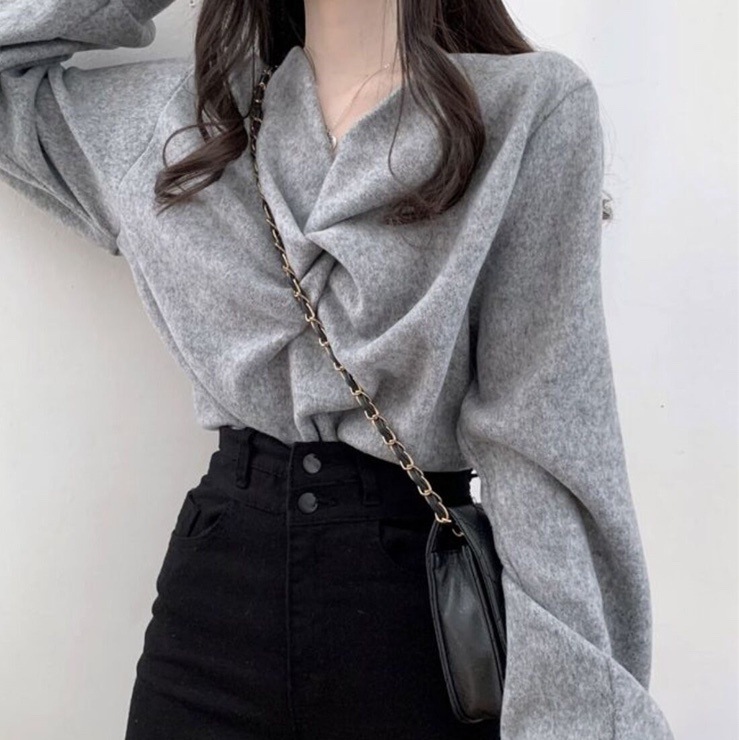 トップス カットソー 袖あり 長袖 ボリューム袖 萌袖 Vネック プリーツ かわいい 大人可愛い きれいめ シンプル 大人 上品 おしゃれ 大人女子 こなれ感 ラブリー キュート ガーリー エレガント トップス カットソー 袖あり 長袖 ボリューム袖 萌袖 Vネック プリーツ かわいい 大人可愛い きれいめ シンプル 大人 上品 おしゃれ 大人女子 こなれ感 ラブリー キュート ガーリー エレガント