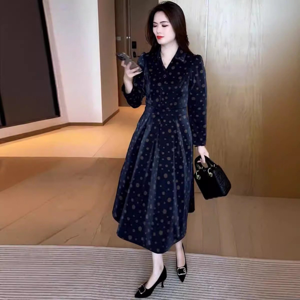 春と秋の波点気質ワンピースの女性ベルトは腰を収めて痩せているa字スカートが膝の中のロングスカートを越えている