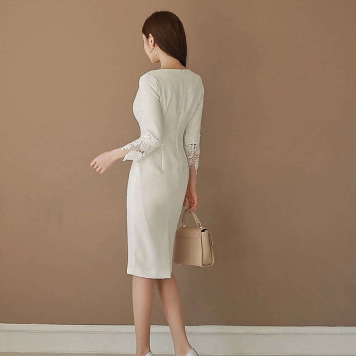 七分袖 レディース 袖レース パーティードレス 袖コンシャス 夏 オフィス タイトワンピース スリット ボートネック 入園式 きれいめ 通勤服 ワンピース 白 20代 お呼ばれ タイト 膝丈 ミディア