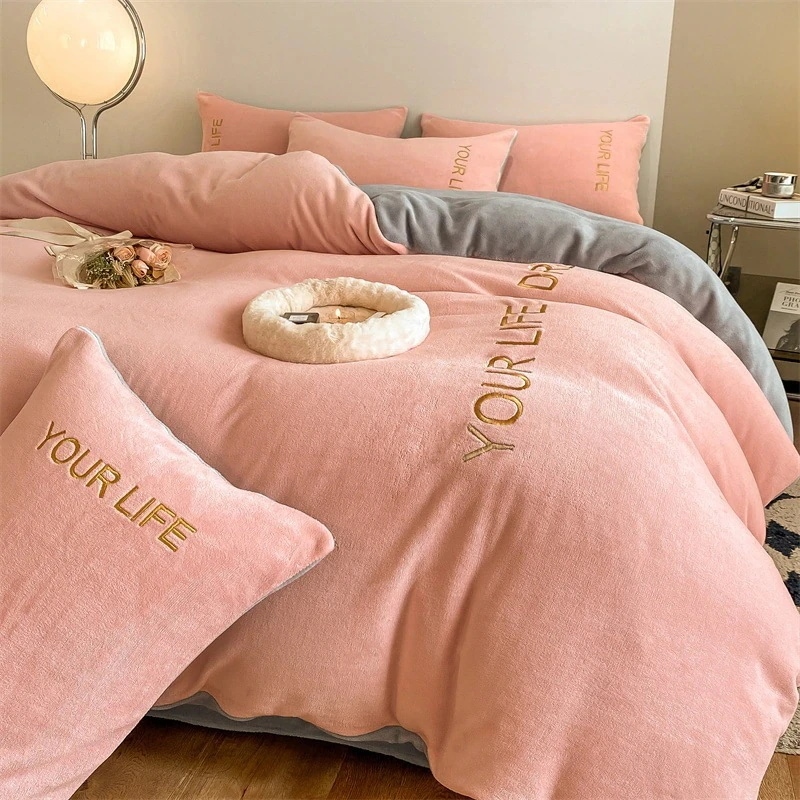 【急速出荷!】今の流行ミルクベルベットベッド4点セット厚みのあるコーラルベルベットキルトカバープラスベルベット暖かい刺繍学生寮3点セット