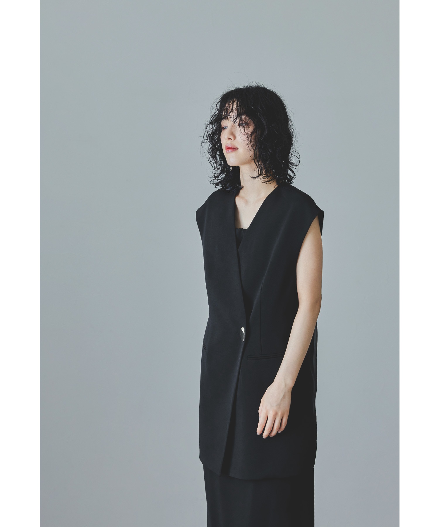 バックシアージレセットアップドレス パーティードレス 結婚式 ベスト キャミワンピース 2点セット レイヤード 羽織 ノースリーブ 無地 ストライプ シンプル お呼ばれ パーティー 二次会 披露宴