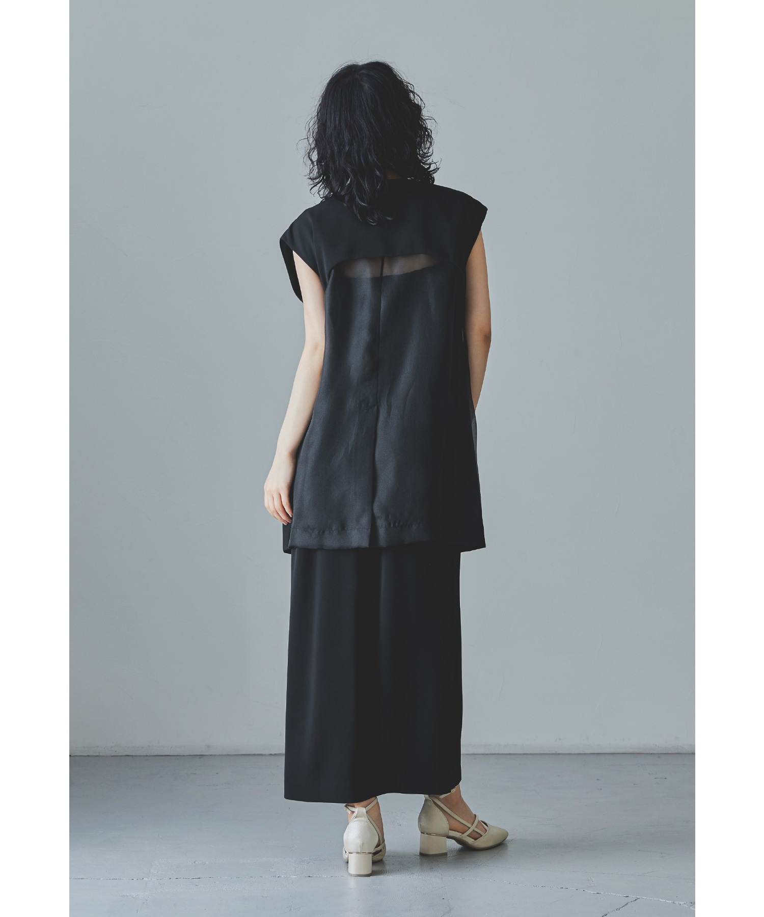 バックシアージレセットアップドレス パーティードレス 結婚式 ベスト キャミワンピース 2点セット レイヤード 羽織 ノースリーブ 無地 ストライプ シンプル お呼ばれ パーティー 二次会 披露宴