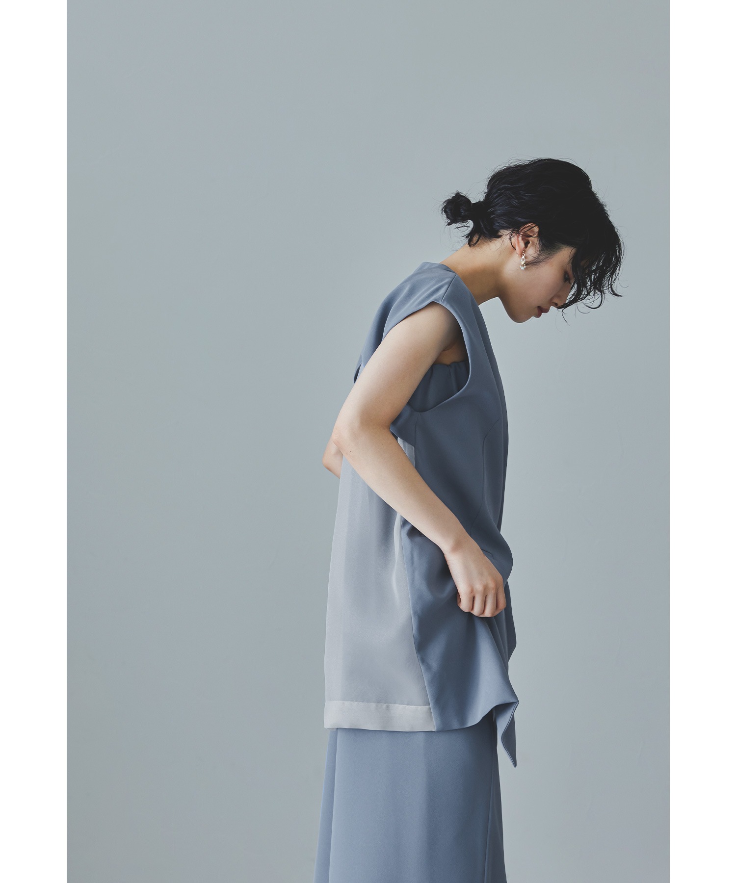 バックシアージレセットアップドレス パーティードレス 結婚式 ベスト キャミワンピース 2点セット レイヤード 羽織 ノースリーブ 無地 ストライプ シンプル お呼ばれ パーティー 二次会 披露宴