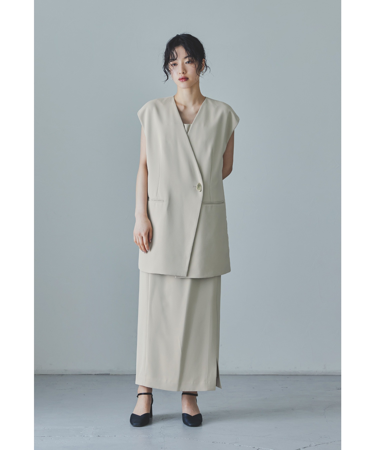 バックシアージレセットアップドレス パーティードレス 結婚式 ベスト キャミワンピース 2点セット レイヤード 羽織 ノースリーブ 無地 ストライプ シンプル お呼ばれ パーティー 二次会 披露宴