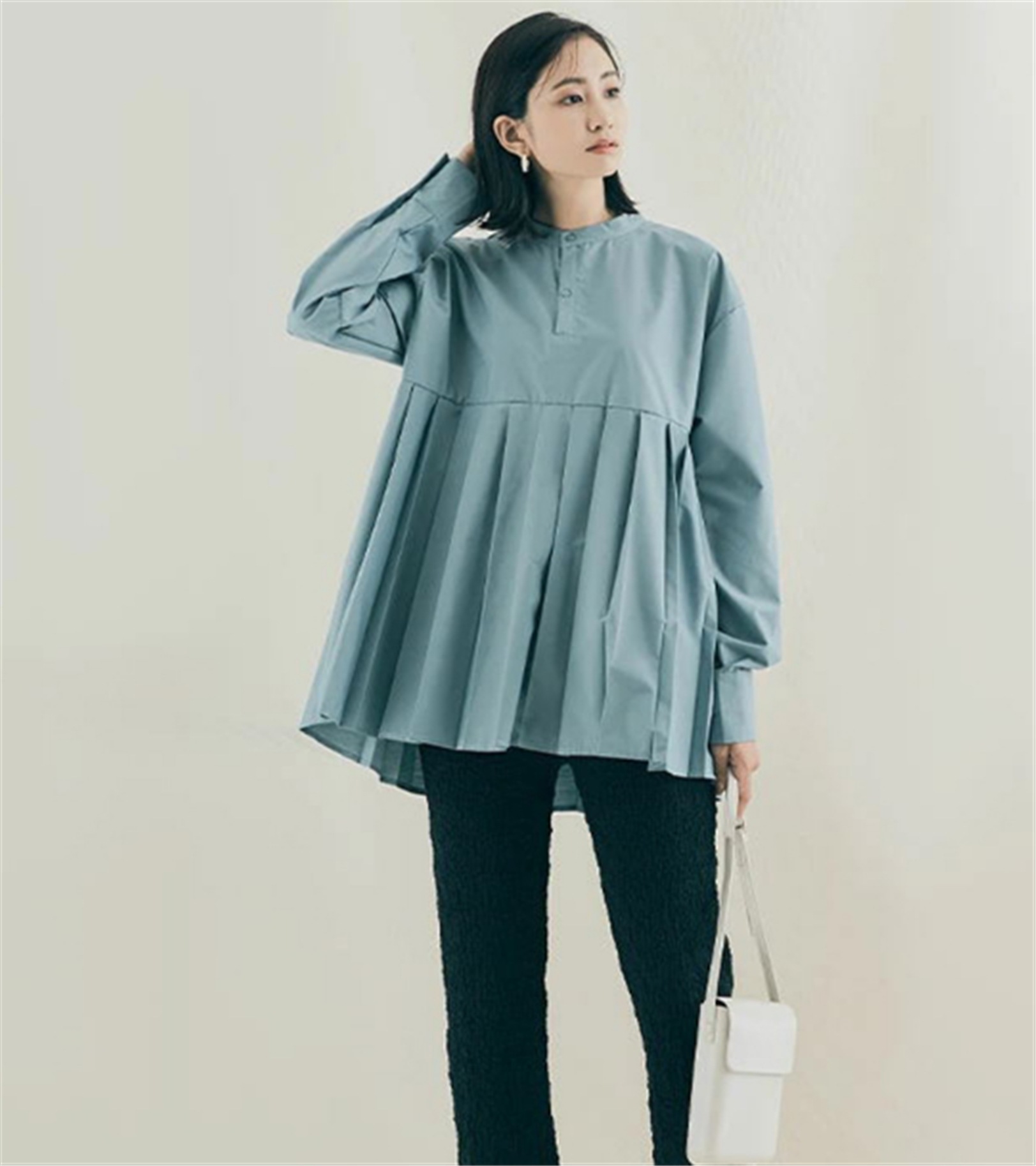 トップス シャツ ロング 袖あり 長袖 ラウンドネック 胸下切り替え プリーツ タックスリーブ かわいい 大人可愛い きれいめ シンプル カジュアル おしゃれ 大人女子 こなれ感 ラフ ガーリー