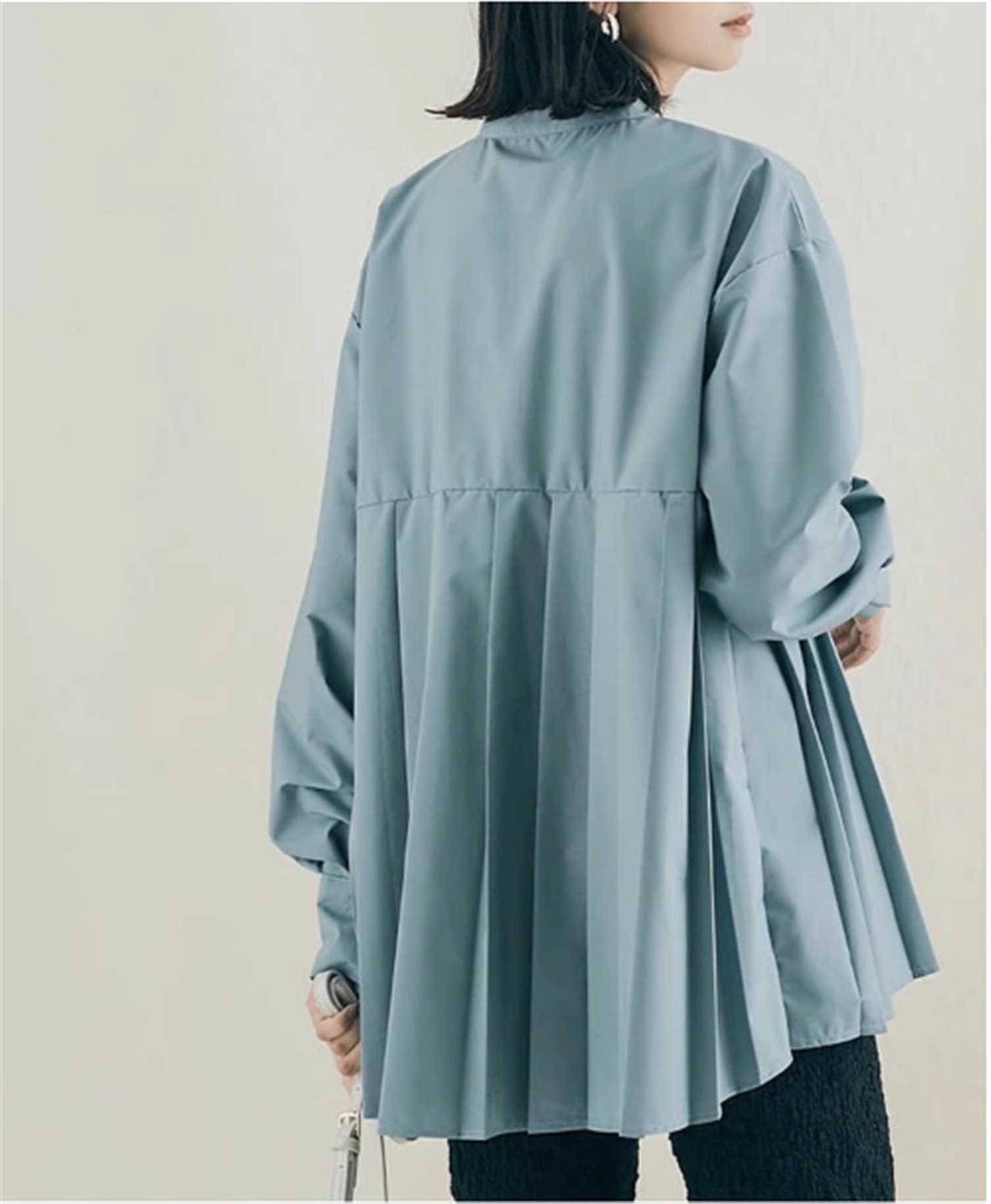 トップス シャツ ロング 袖あり 長袖 ラウンドネック 胸下切り替え プリーツ タックスリーブ かわいい 大人可愛い きれいめ シンプル カジュアル おしゃれ 大人女子 こなれ感 ラフ ガーリー