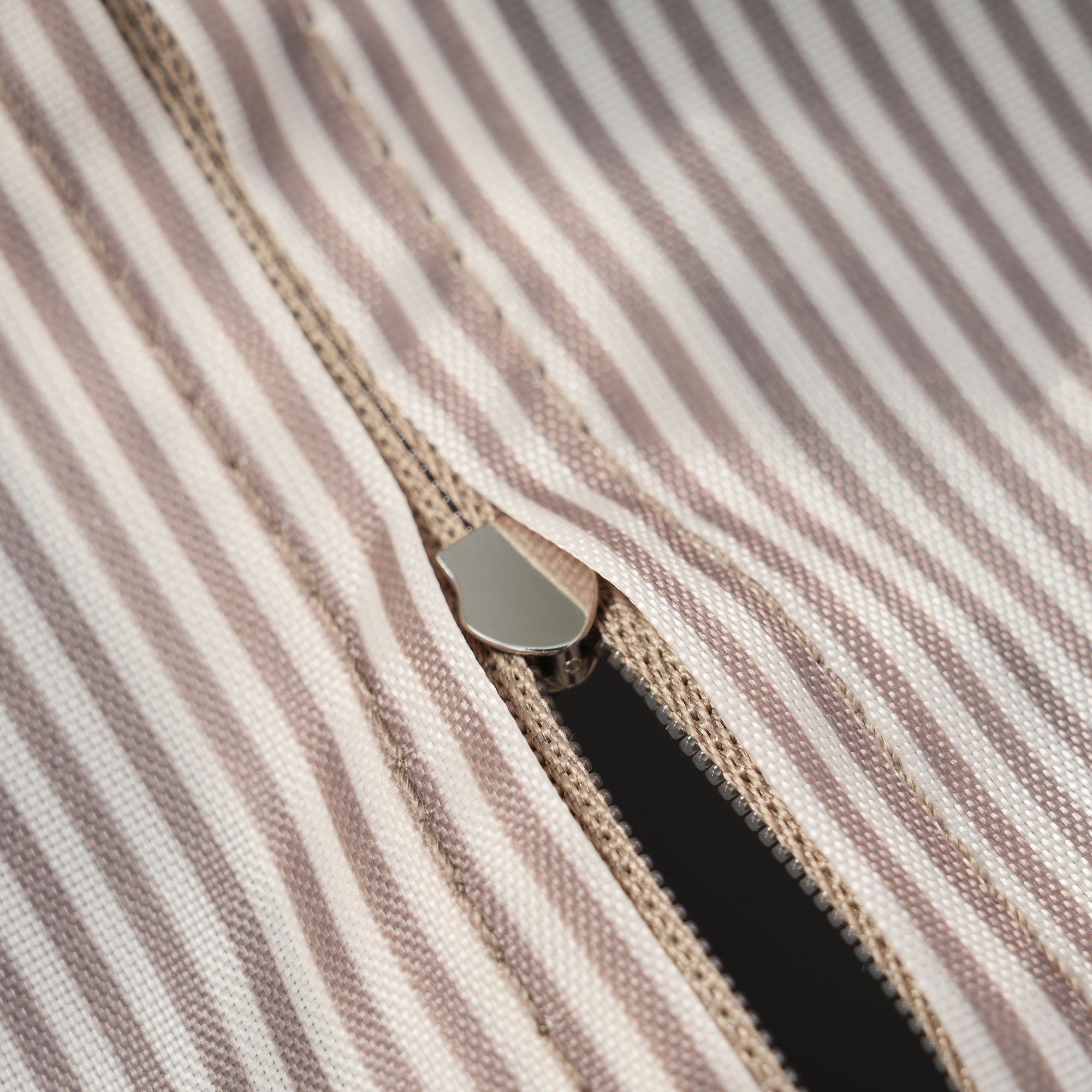 【2点購入で150OFF】【国内即発送】スーツケース grey Lサイズ キャリーケース キャリーバッグ Lサイズ ストッパー付き アルミコーナーパッド 7日~14日 大容量超軽量 軽い おしゃれ か