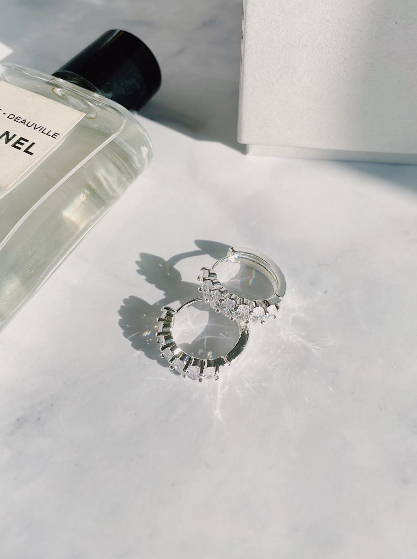 BTS シュガ着用☆【just LoveR.】☆Horizon Earrings ピア.ス Qoo10] justLoveR. 【BTS SUGA着用】Horizon
