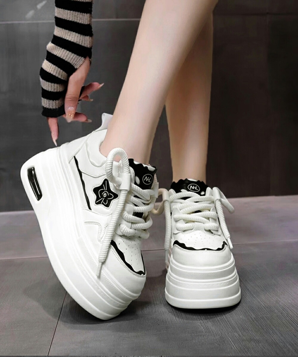 ボリューム厚底スニーカー レディース美脚 ホワイトスニーカー プラットフォーム靴 低身長さんシューズ ボリューム厚底スニーカー レディース美脚 ホワイトスニーカー プラットフォーム靴 低身長さんシューズ