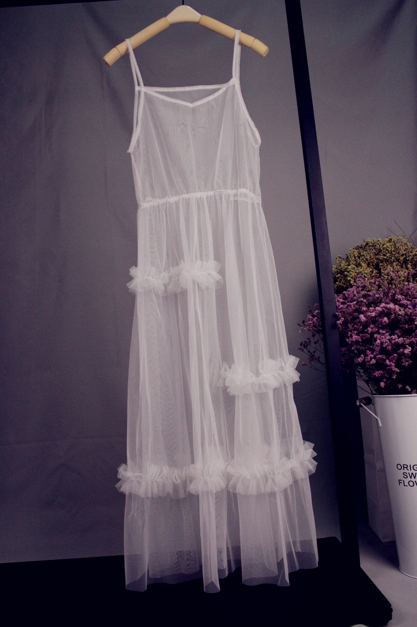 ワンピース フレア チュール ロング丈 ミモレ丈 キャミソール ノースリーブ Vネック セミフレア レース チュール シースルー 大人可愛い おしゃれ 個性的 かわいい 学生 お出かけ