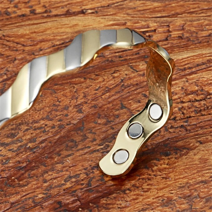 女性用銅ブレスレット,磁気ジュエリー,ピンストライプ オープン 調節可能 ストレス解消 女性の減量 エネルギーマグネット付きの磁気 エネルギーヨガ減量疲労緩和療法瞑想 癒しの石 女性用銅ブレスレット,磁気ジュエリー,ピンストライプ オープン 調節可能 ストレス解消 女性の減量 エネルギーマグネット付きの磁気 エネルギーヨガ減量疲労緩和療法瞑想 癒しの石