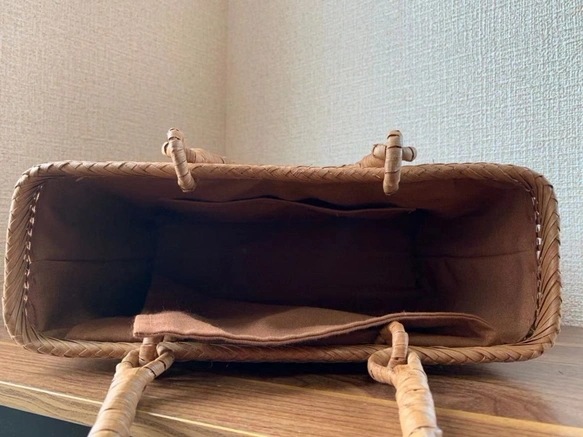 桜皮と山葡萄 手作り かごバッグ 内布あり (約)幅31本体高さ24マチ11cm 桜皮と山葡萄 手作り かごバッグ 内布あり (約)幅31本体高さ24マチ11cm