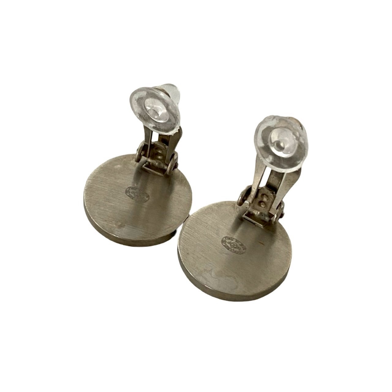 カメリア ココマークイヤリング 合金 メッキ シルバー 66974 カメリア ココマークイヤリング 合金 メッキ シルバー 66974