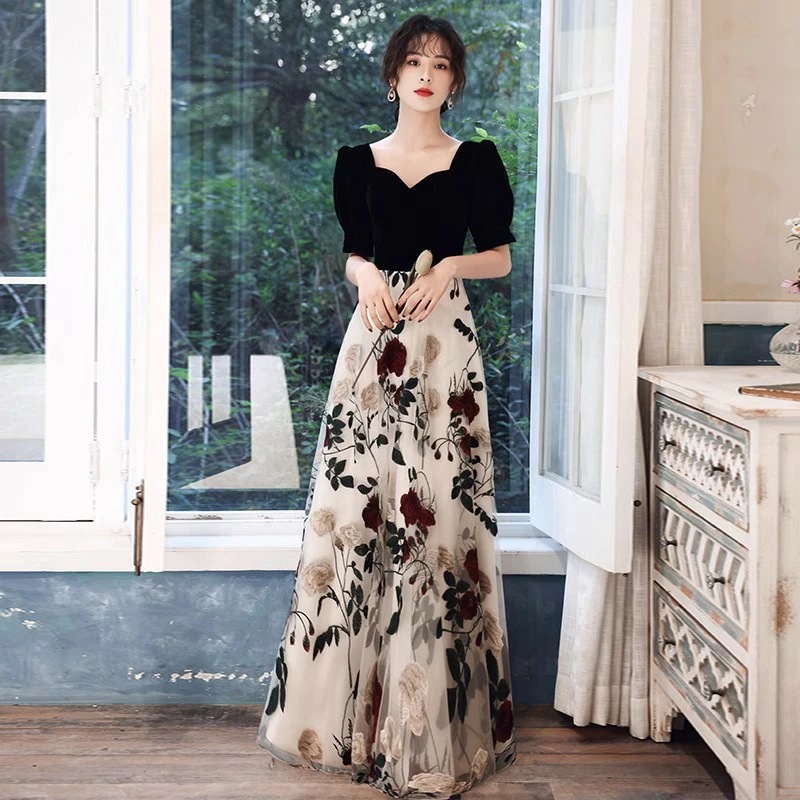 ドレス イブニングドレス パーティードレス ロング 黒 ベロア ベルベット 刺繍 花柄 オシャレ キレイめ ドッキング チュール ロングドレス 赤 パフスリーブ 発表会ドレス Aライン ロング丈 半袖 ドレス イブニングドレス パーティードレス ロング 黒 ベロア ベルベット 刺繍 花柄 オシャレ キレイめ ドッキング チュール ロングドレス 赤 パフスリーブ 発表会ドレス Aライン ロング丈 半袖