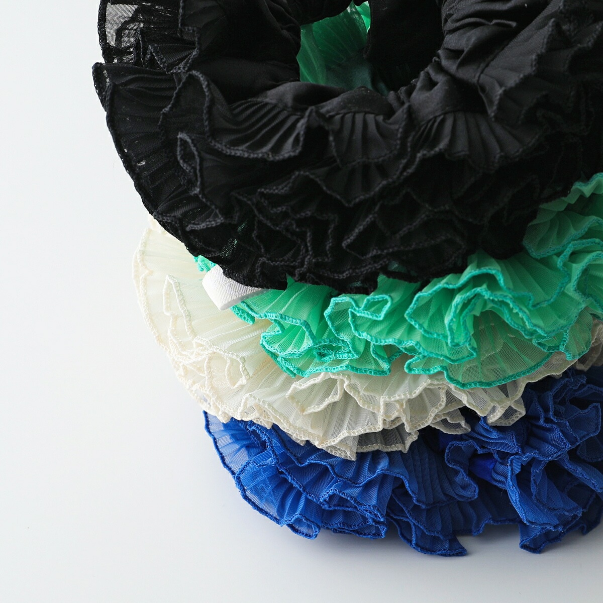 GOOD SQUISH グッド スクイッシュ シュシュ BABY B-E-A-UTIFUL COLLECTION レディース フリル サテン ヘアゴム ヘアアクセサリー カラー4色 【mega】 GOOD SQUISH グッド スクイッシュ シュシュ BABY B-E-A-UTIFUL COLLECTION レディース フリル サテン ヘアゴム ヘアアクセサリー カラー4色 【mega】