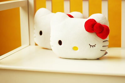 Qoo10] サンリオ キティちゃん カー用品 車用クッション : カー用品